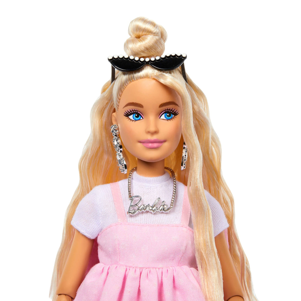 Barbie  Style de Luxe  Poupée3, Robe Barbiecore, Cheveux Blonds